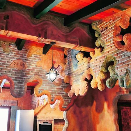 טאולאדה Casa Gaudi - House & Rooms מראה חיצוני תמונה