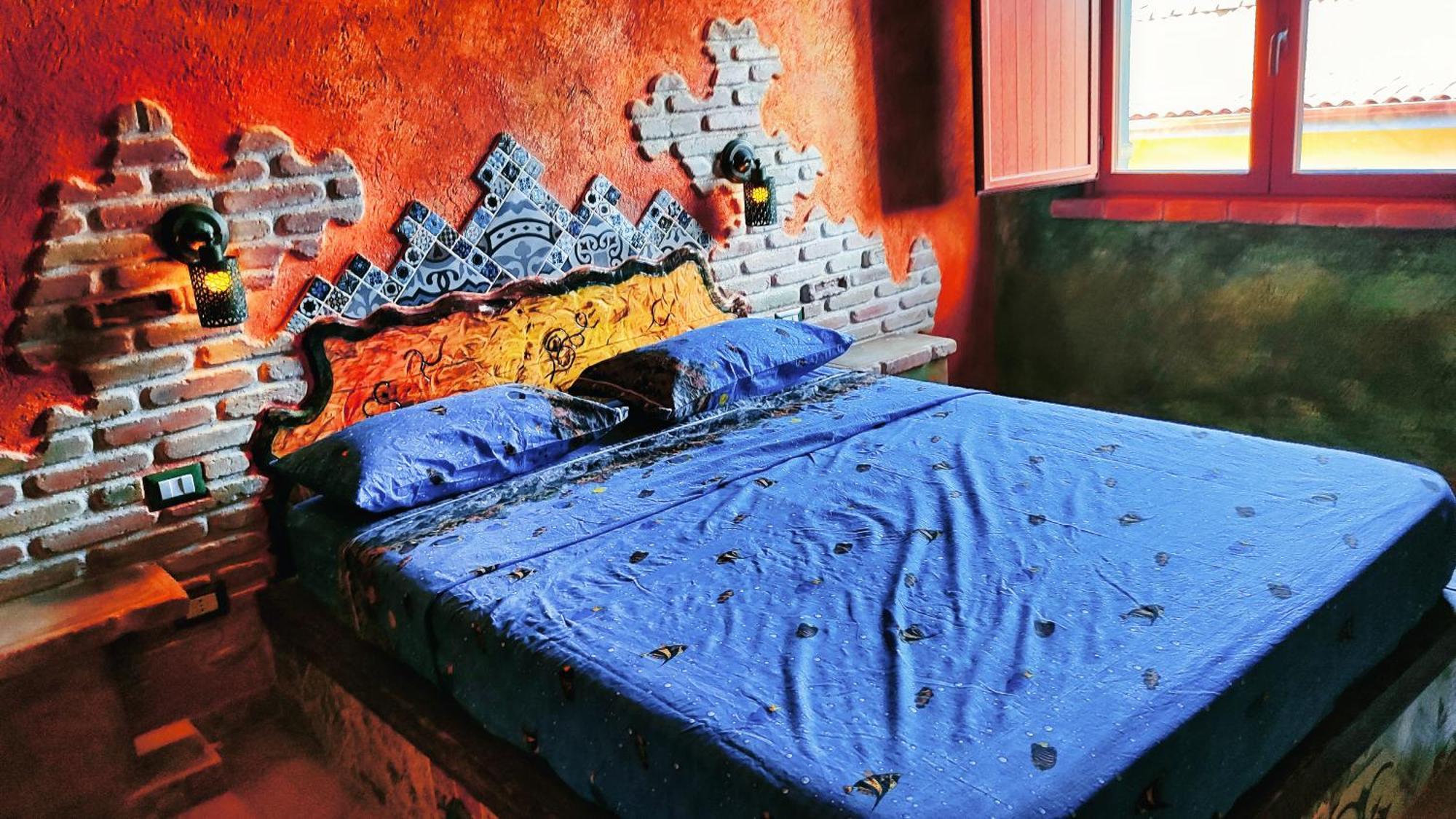 טאולאדה Casa Gaudi - House & Rooms מראה חיצוני תמונה